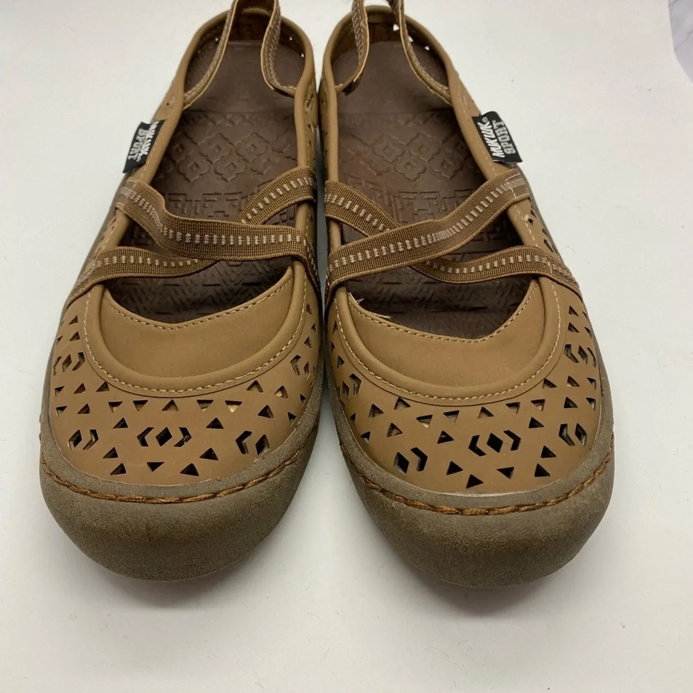 MUK LUKS Sport Brown Flat Shoes women’s‎ size 8